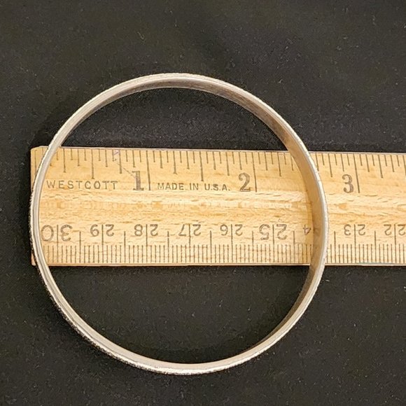 Vintage Monet Silver Tone Bangle Bracelets - set of 3 - Picture 9 of 12